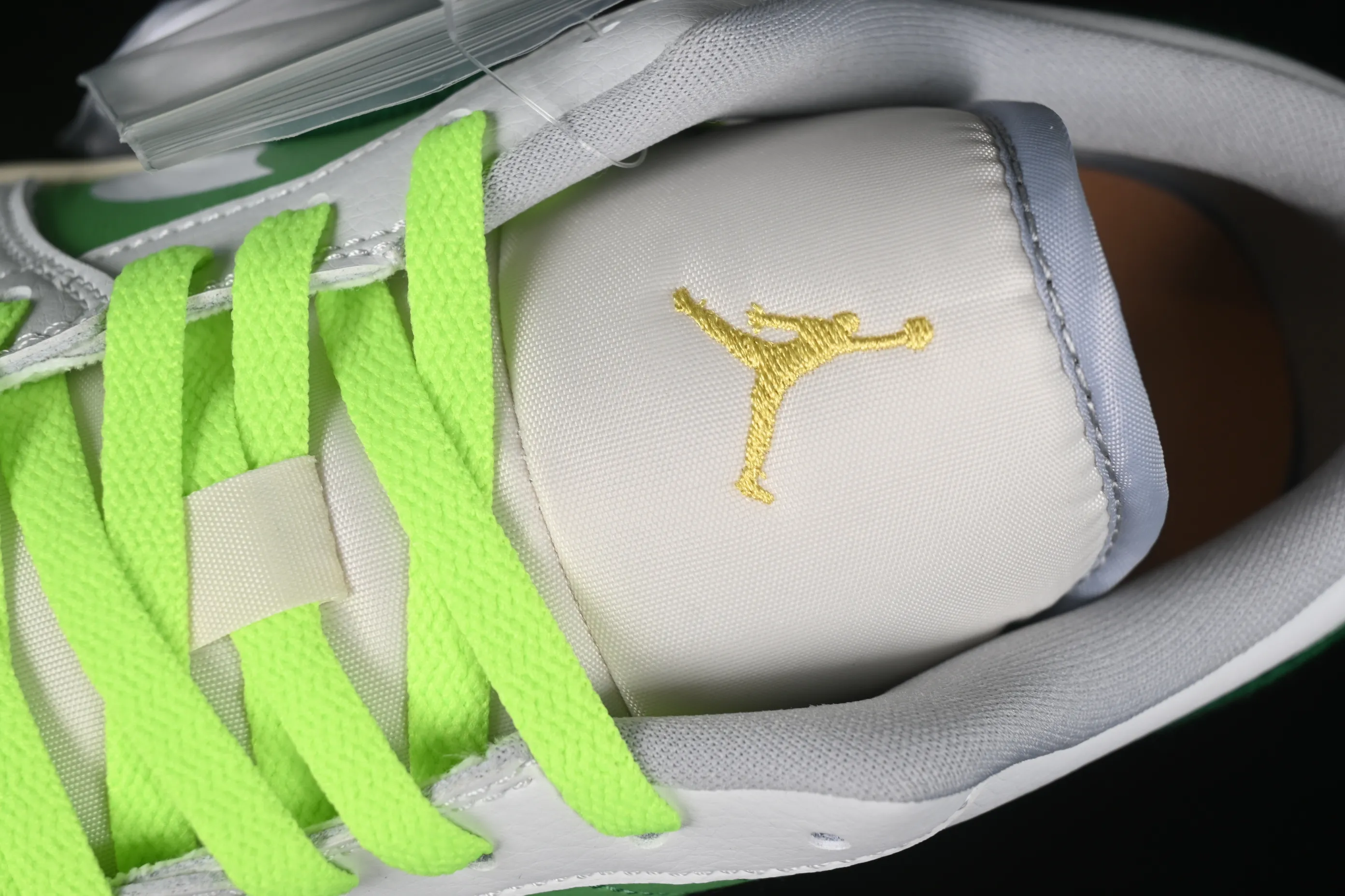 All categories Air Jordan Jordan series basketball shoes Air Jordan 1 Low Air Jordan 1 Low AJ1 Joe 1 white and green double hook low-top retro basketball shoes FZ5046-041